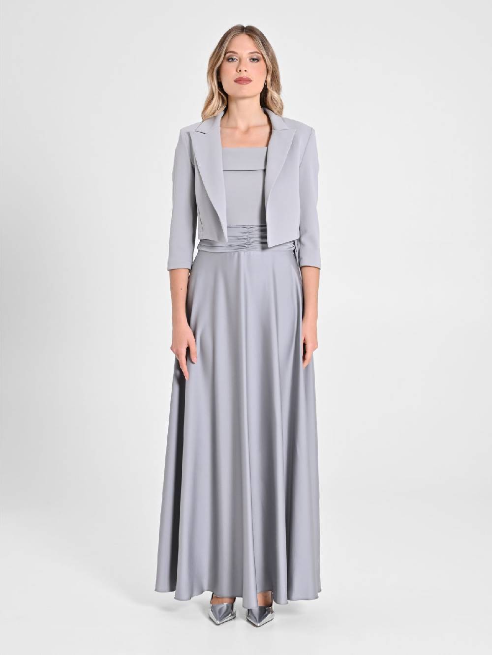 Rinascimento Giacca Corta in Scuba Mano Crepe Moda