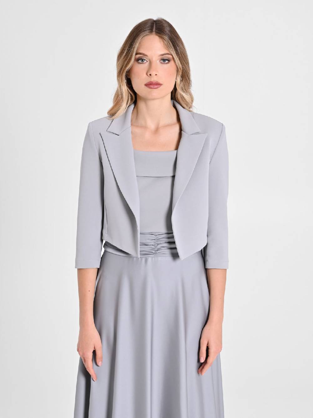 Rinascimento Giacca Corta in Scuba Mano Crepe Moda