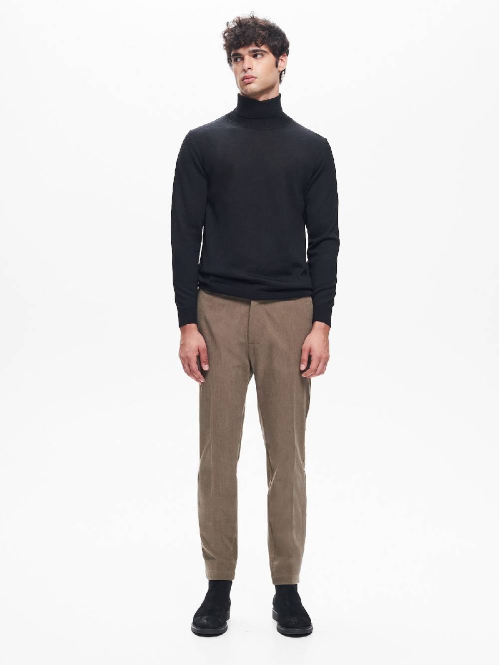 Rinascimento Maglia Dolcevita Uomo Basic Nero QB24 Vendita