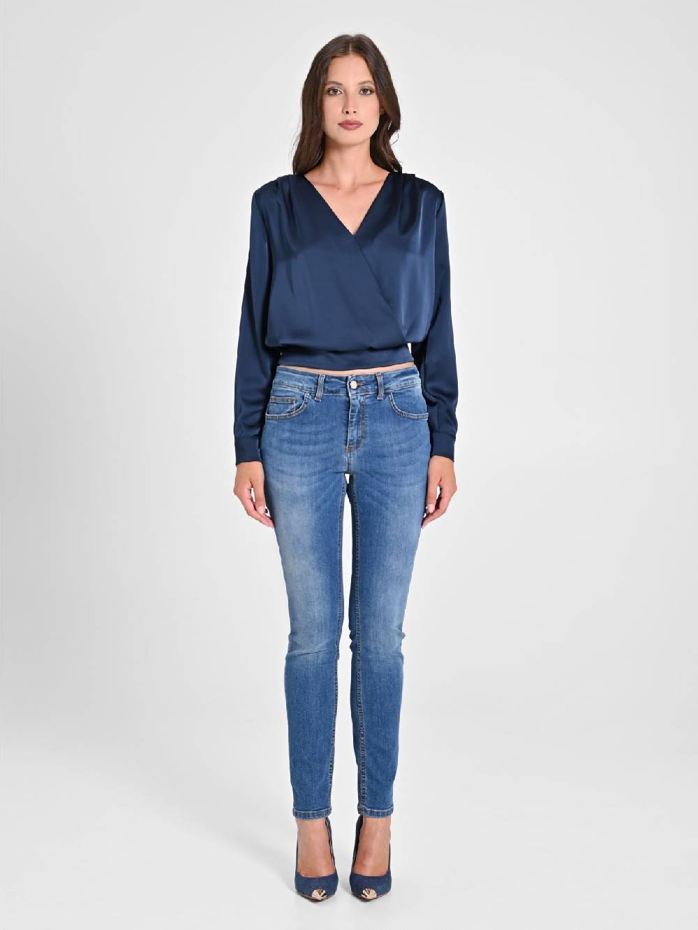 Rinascimento Blusa incrociata in Raso Fino Al -60%