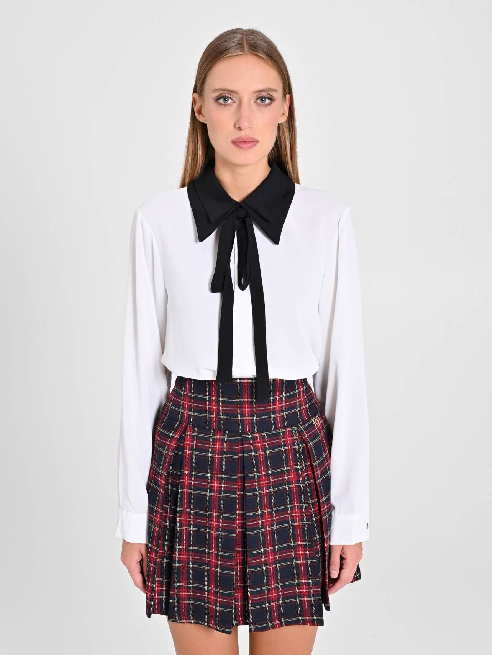 Rinascimento Blusa Bicolor con Cravattino Fino al 55% di sconto