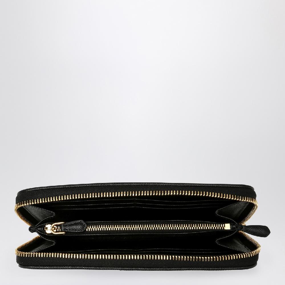 Prada Portafoglio zip around nero in Re-Nylon Presa