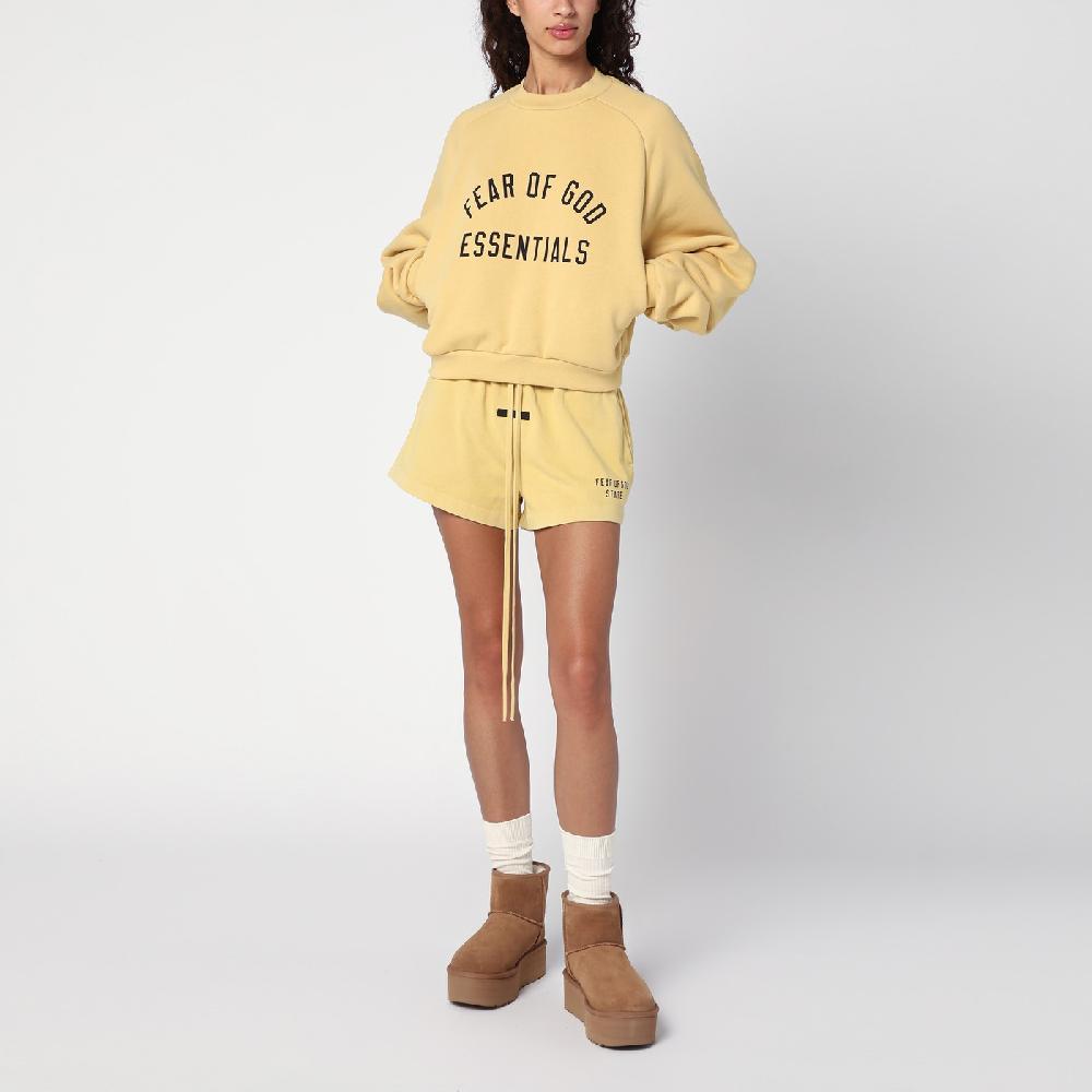 Fear of God Essentials Short color ambra con logo Saldi Di Fabbrica