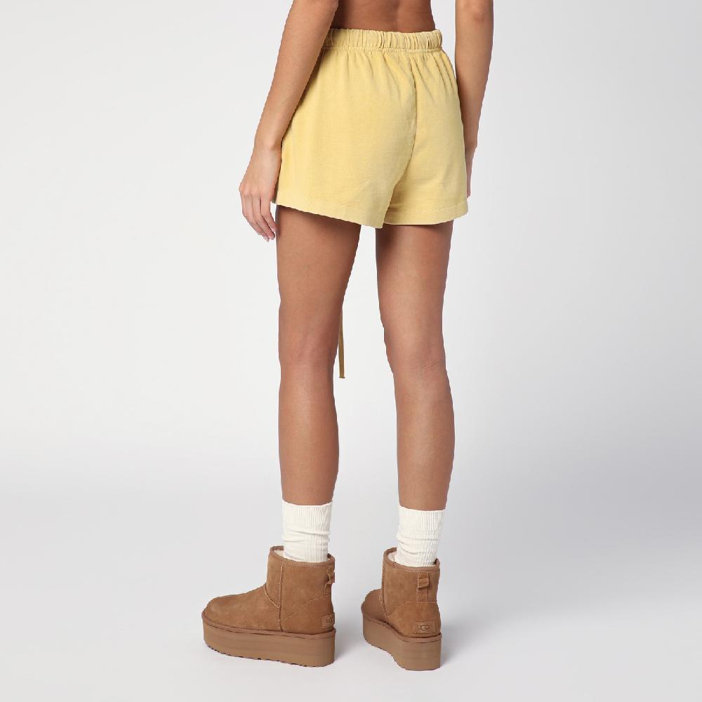 Fear of God Essentials Short color ambra con logo Saldi Di Fabbrica