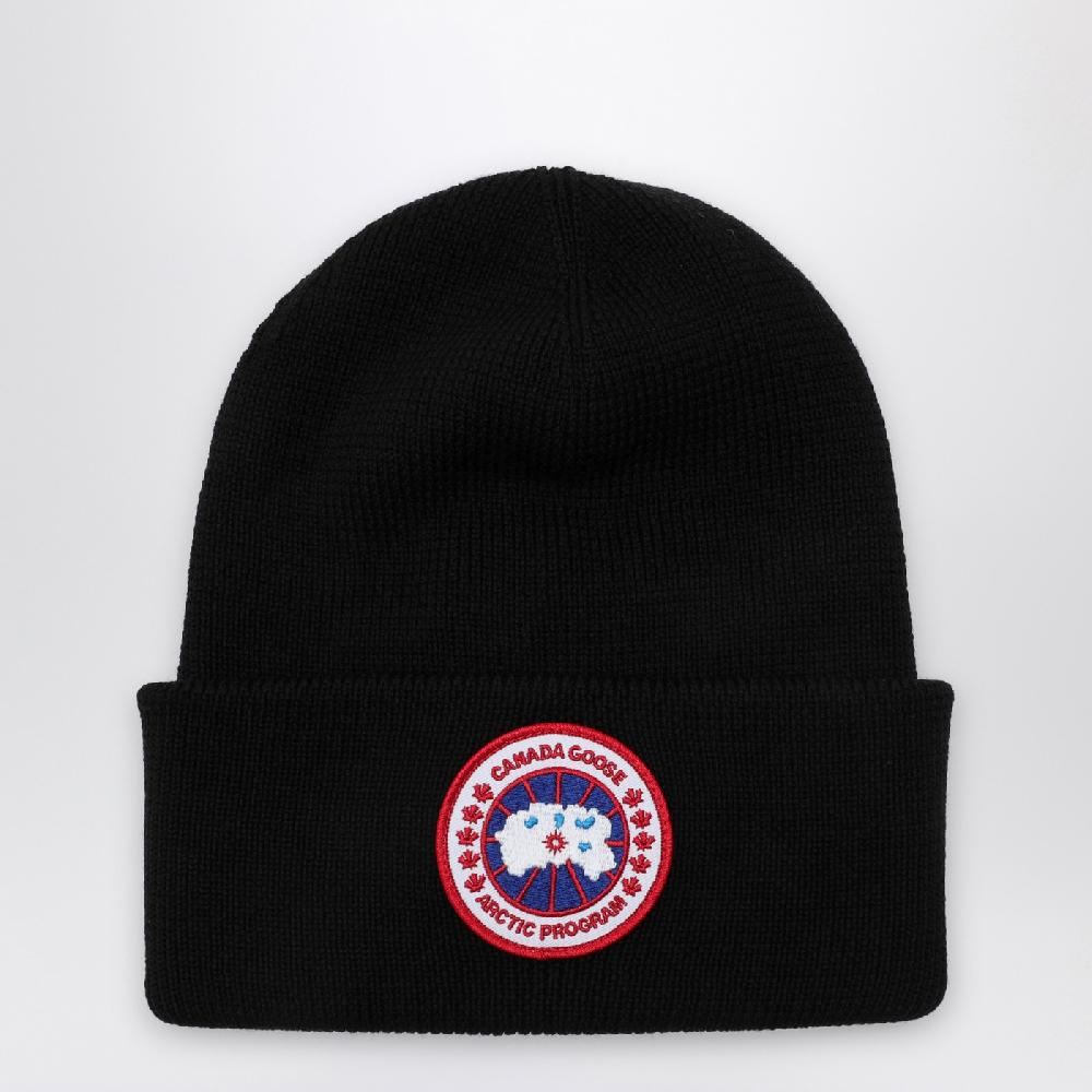 Canada Goose Cuffia nera con patch logo Vendita Economica