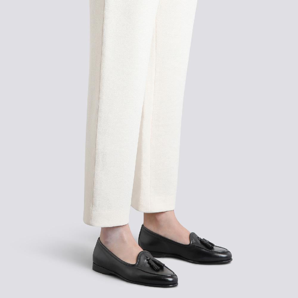 Santoni Mocassino Andrea con nappe da donna in pelle nera Offerta
