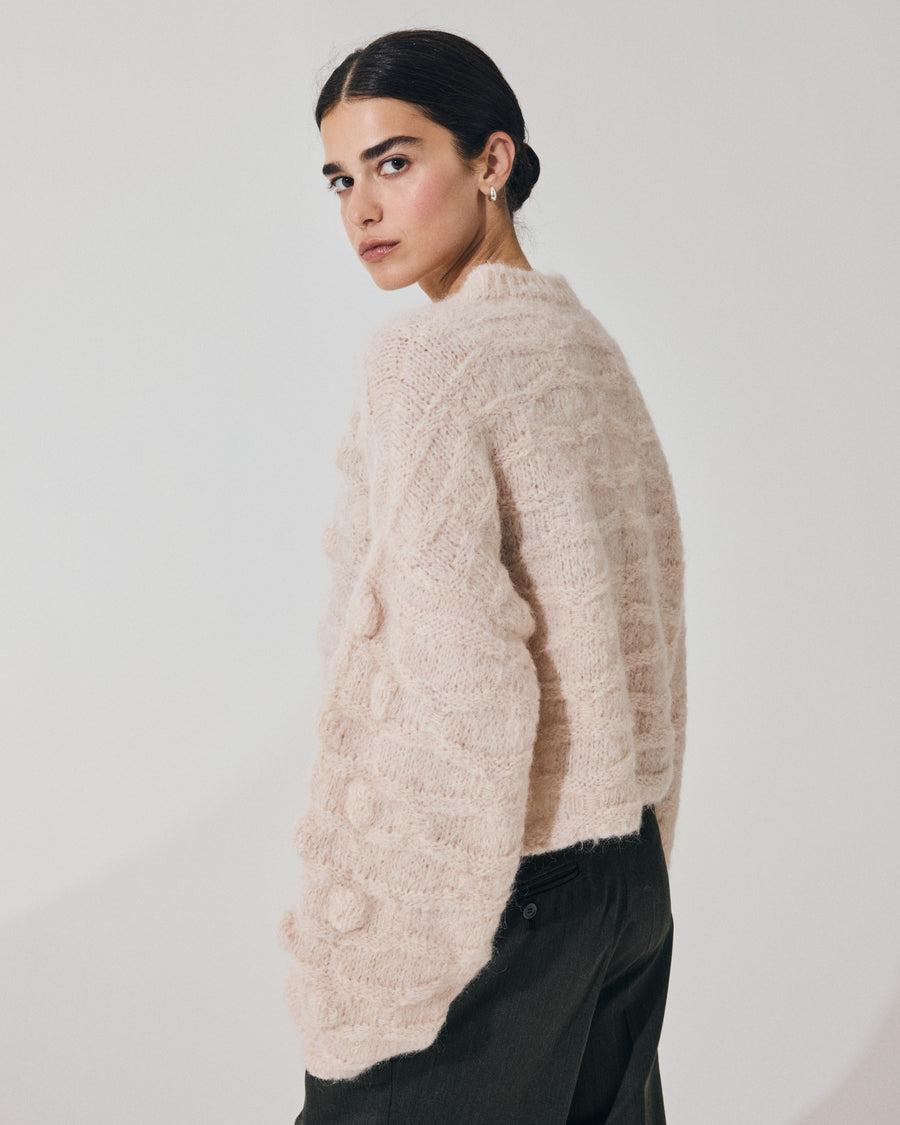 ﻿Scaglione V NECK OVER HAZELNUT STITCH SAND Consegna Veloce