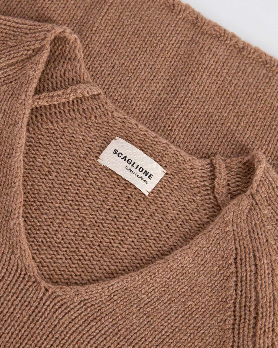 Scaglione V NECK SUPER SOFT CARAMEL In Vendita