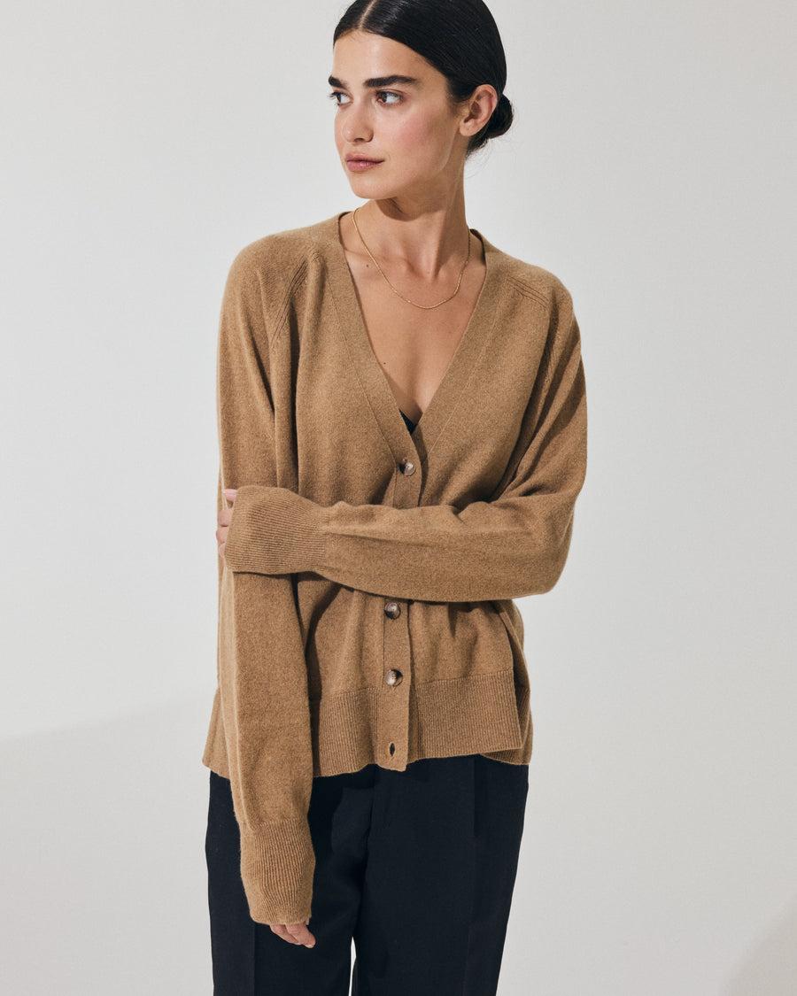 Scaglione CARDIGAN RAGLAN RIBBED SIDES CARAMEL Saldi