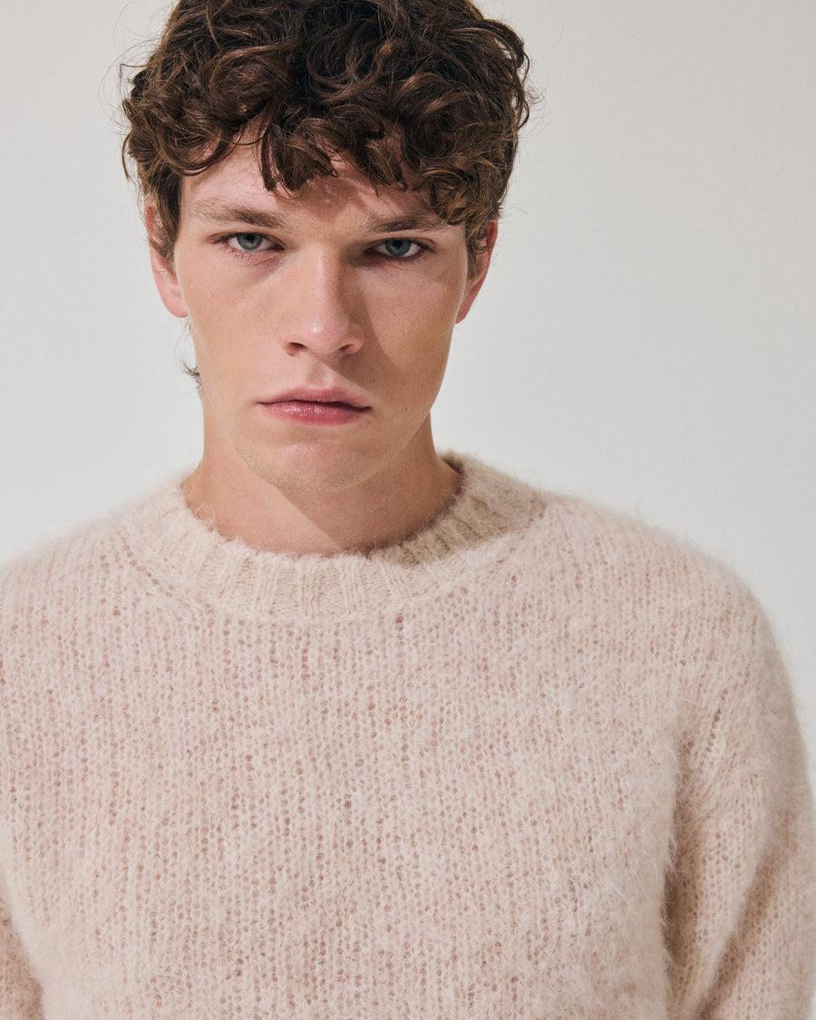 Scaglione ROUND NECK MESSY HAIR SAND 2025