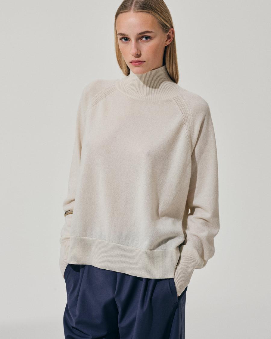 Scaglione TURTLE NECK RAGLAN RIBBED SIDES MILK Promozione