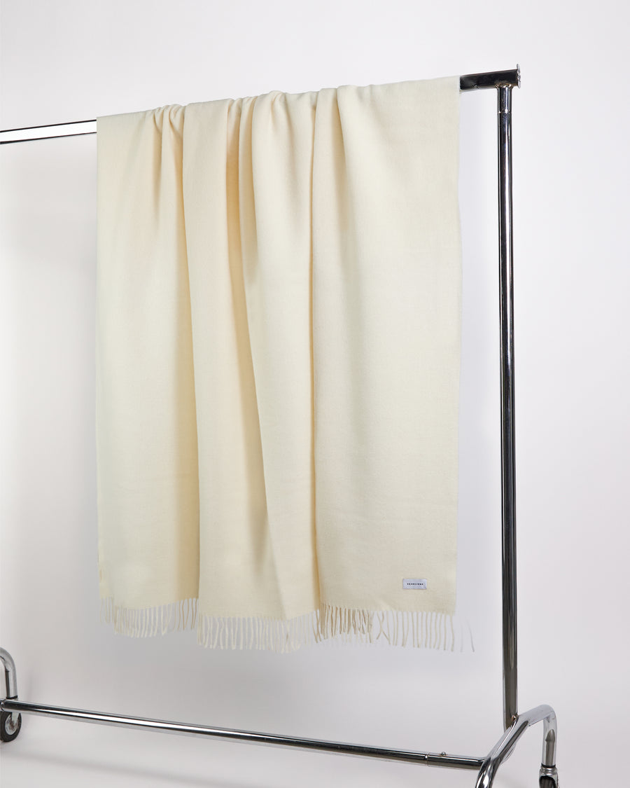 Scaglione PLAID DIVANO 135x180 LATTE Sconto di tempo limitato