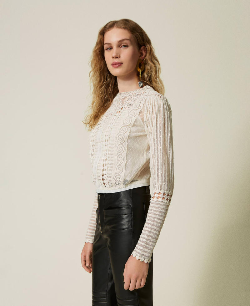 Scee by twin set Blusa in mussola con pizzo e ricami Sconto