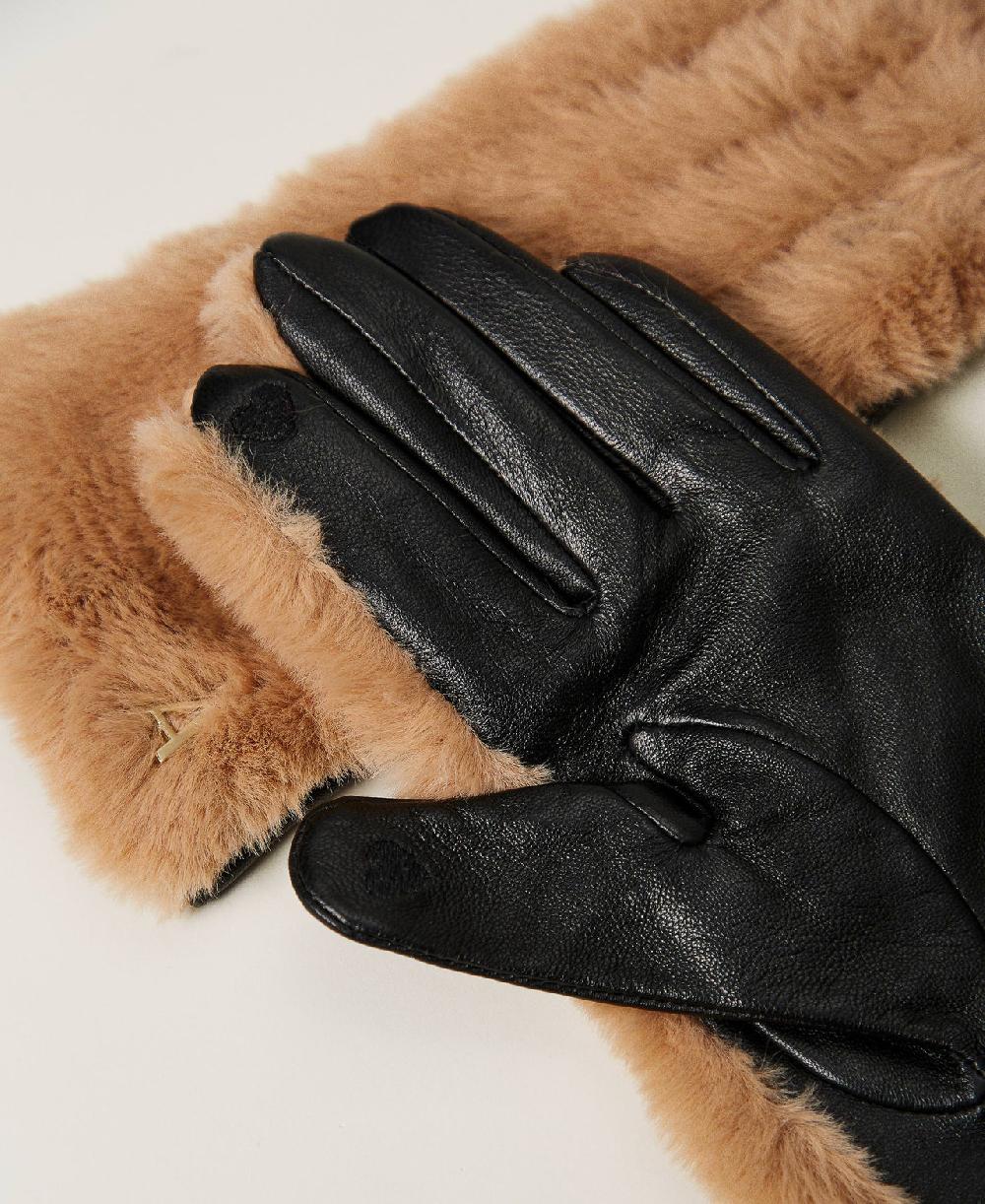 Scee by twin set Guanti in faux fur Offerte