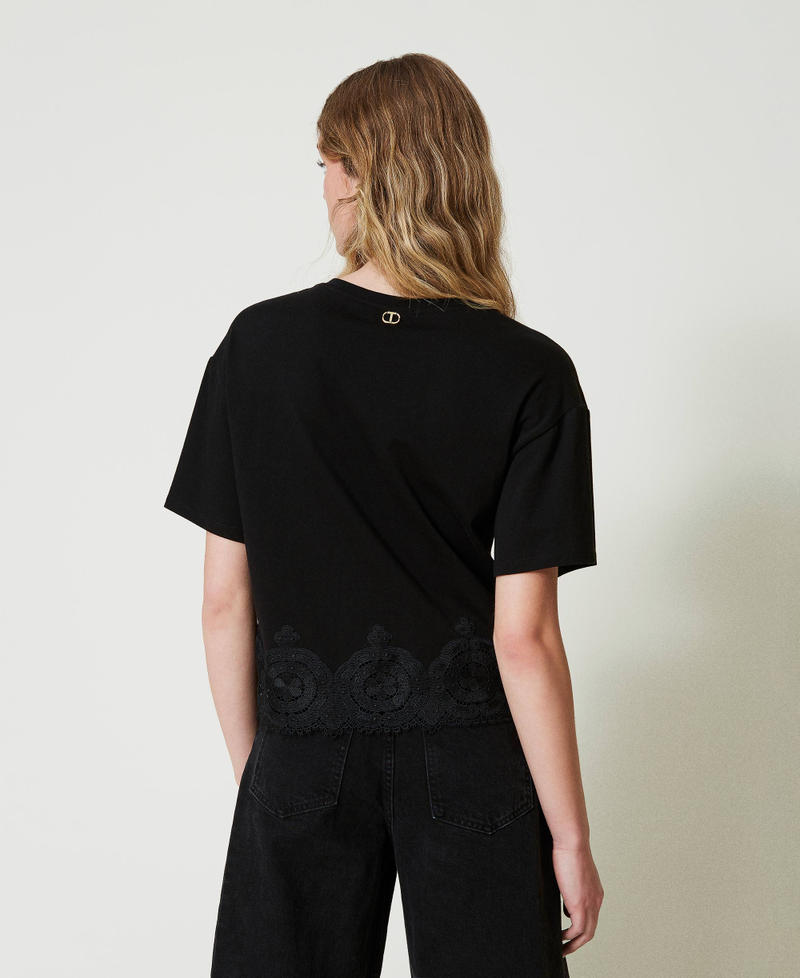 Scee by twin set T-shirt cropped con pizzo macramè Nuova