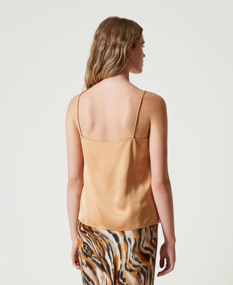 Scee by twin set Top in raso con scollo dritto Sconto