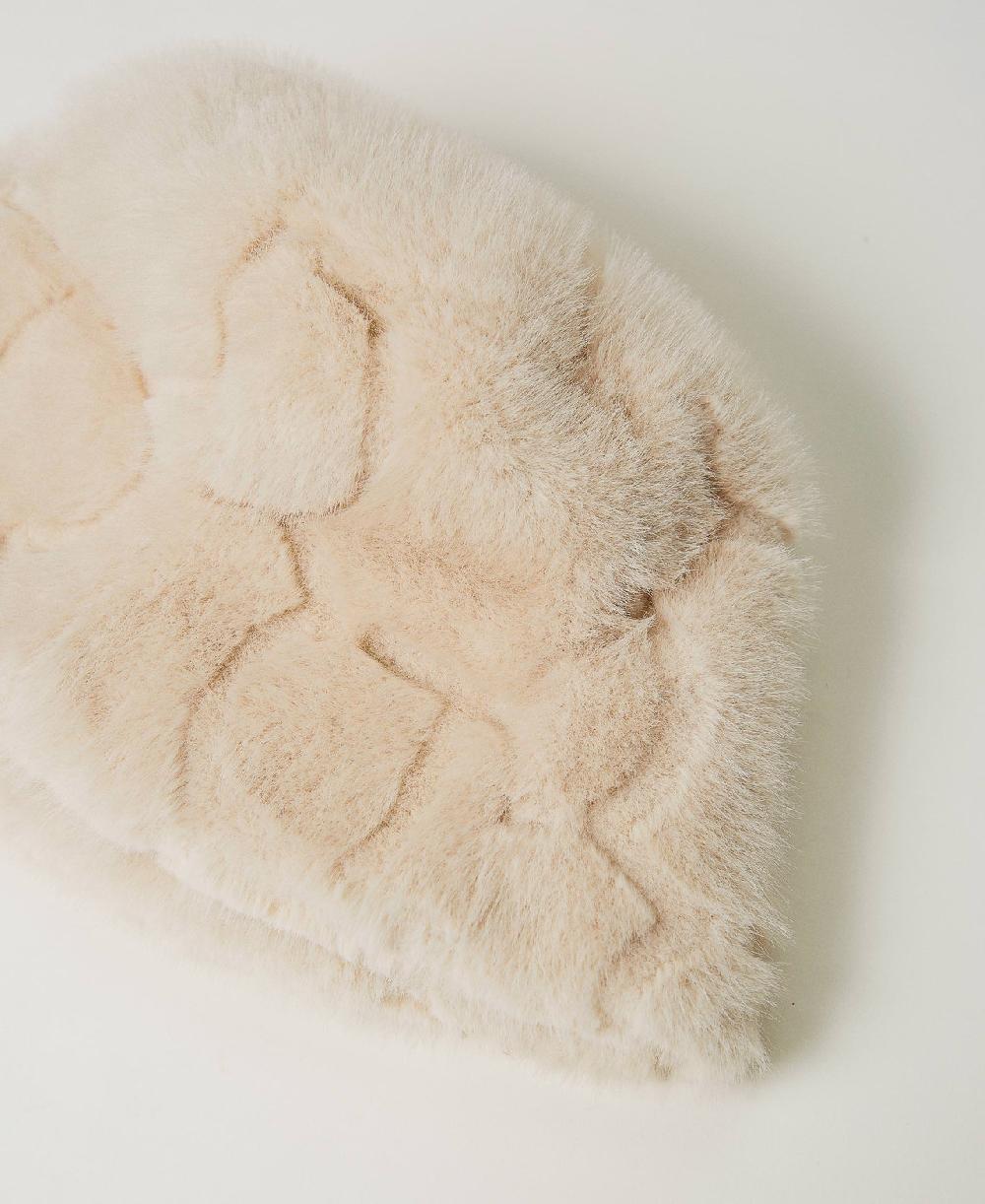 Scee by twin set Cappello bucket in faux fur con logo Offerta Giorno del Papà