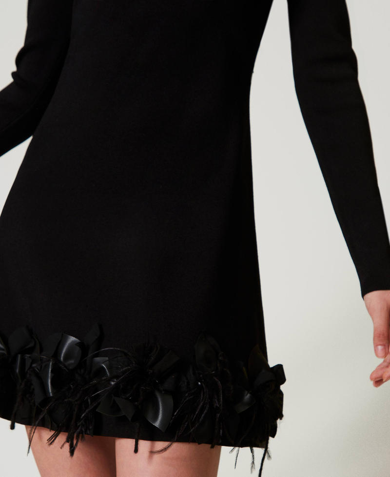 Scee by twin set Abito corto in maglia con fiori e piume In Saldo