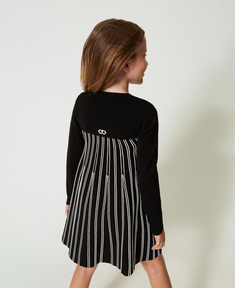 Scee by twin set Abito corto in maglia a righe flexage Italia