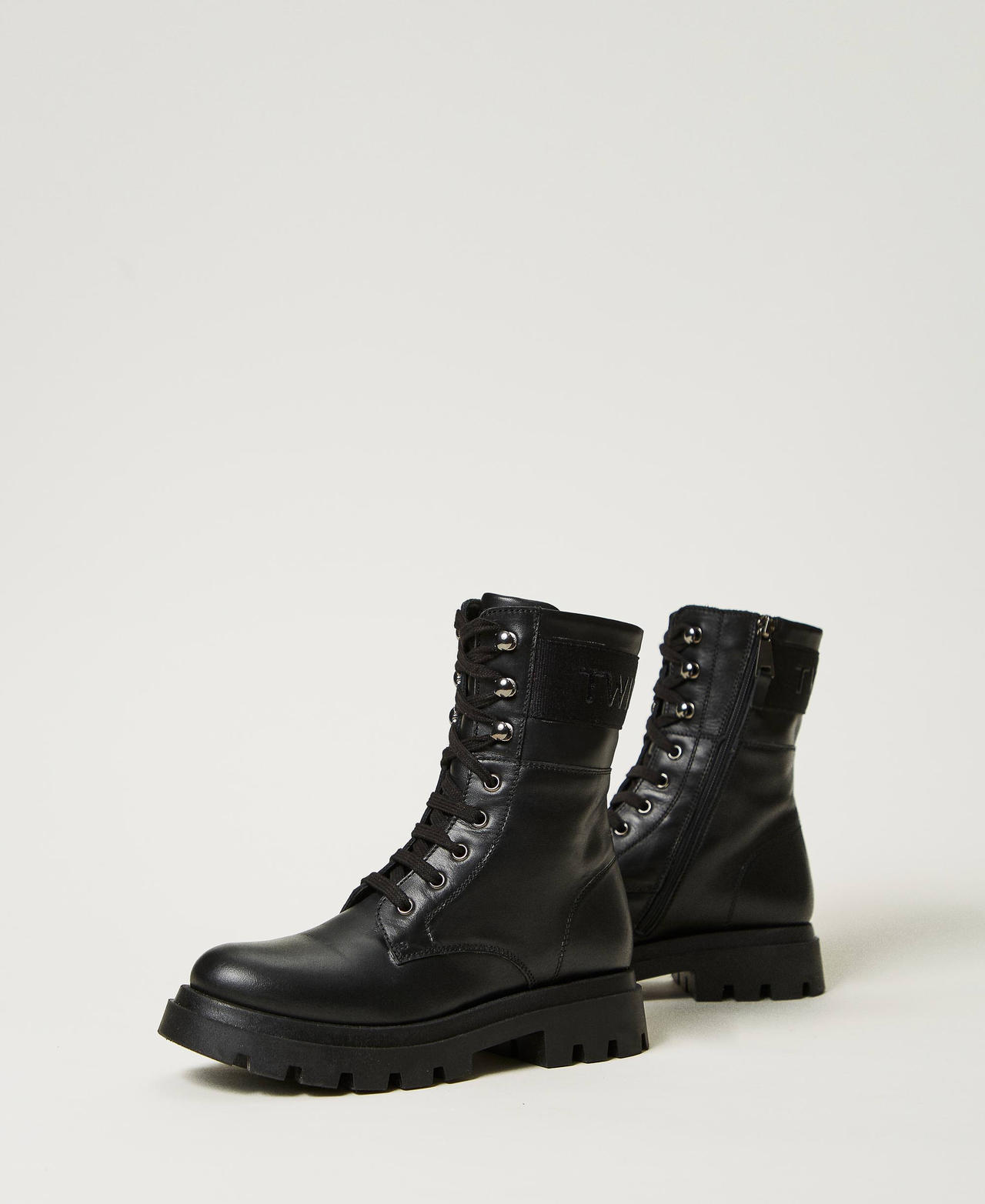 Scee by twin set Anfibi in pelle con logo Offerta