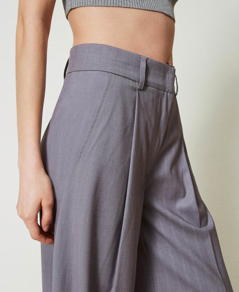 Scee by twin set Pantaloni wide leg gessati con risvolto Ultimi due giorni