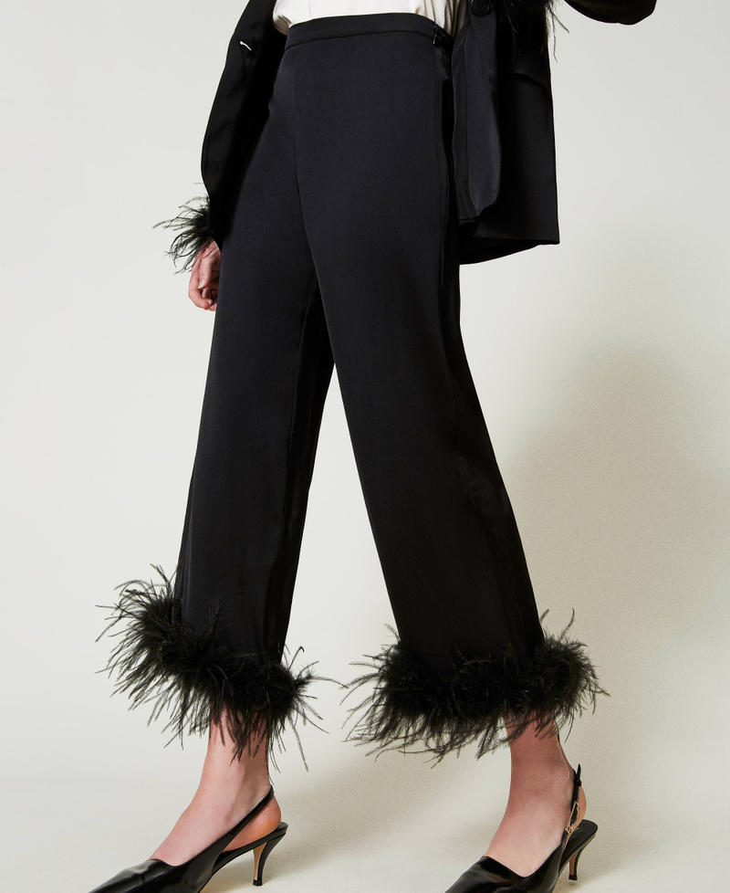 Scee by twin set Pantaloni in raso con piume Presa
