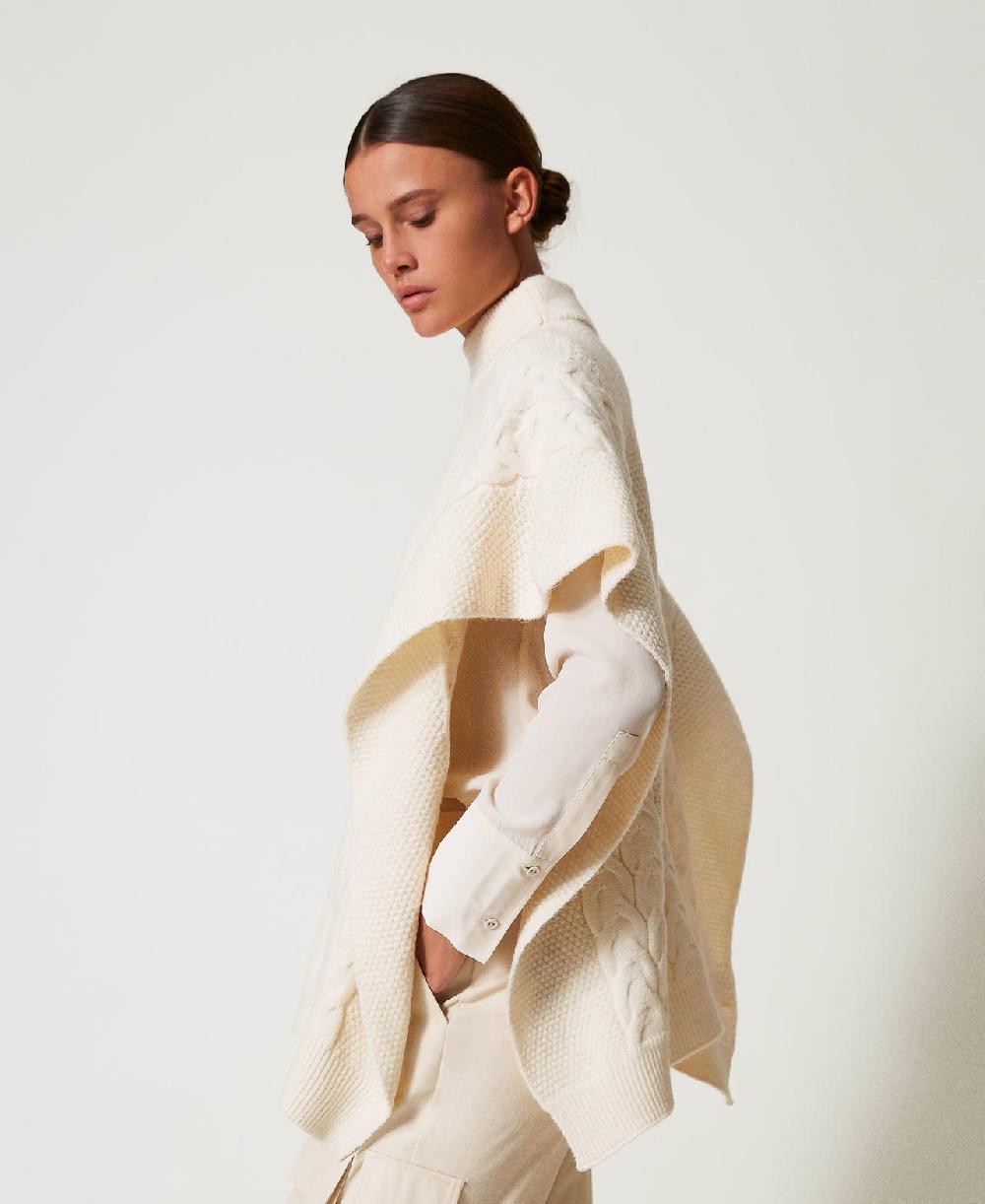 Scee by twin set Poncho in maglia con trecce Enormi risparmi
