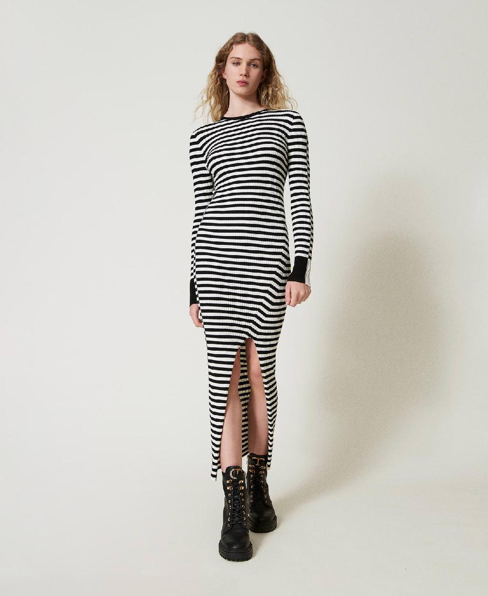 Scee by twin set Abito lungo in maglia a righe Fino al 50% di sconto