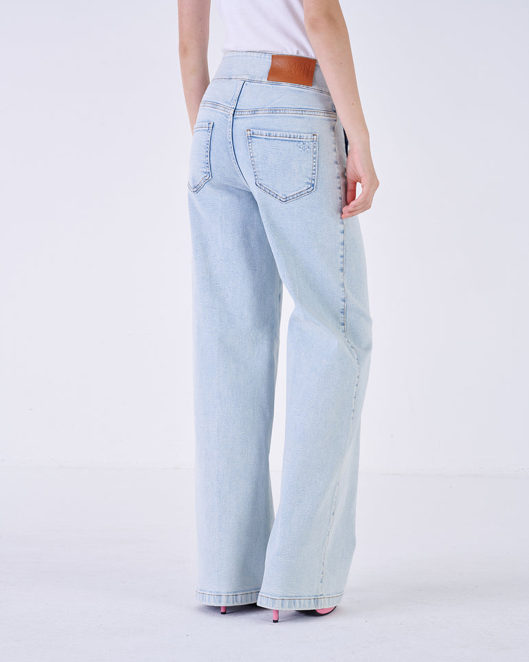 Silvian Heach Jeans con bottoni decorativi In Vendita