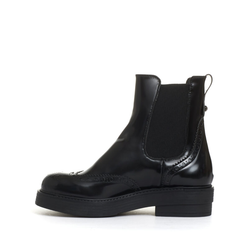 Sorelle Perego beatles con bucature inglese In Linea