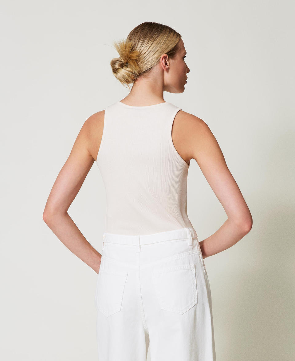 Twin Set Top fitted a costine con Oval T Acquista Ora