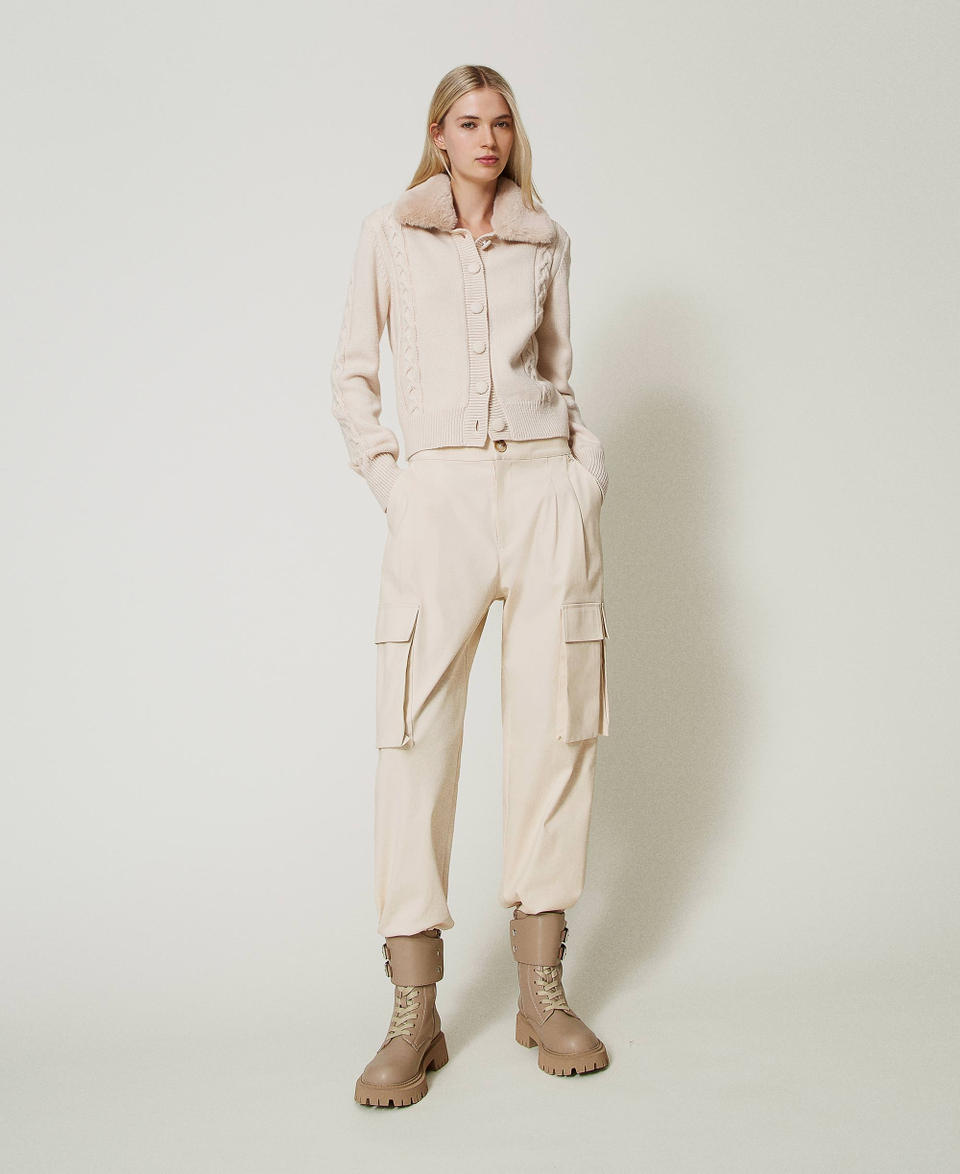 Twin Set Pantaloni cargo con tasche asimmetriche Black Friday Prezzi