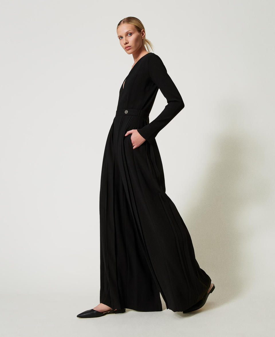 Twin Set Tuta in crêpe plissé con bottoni Only for today