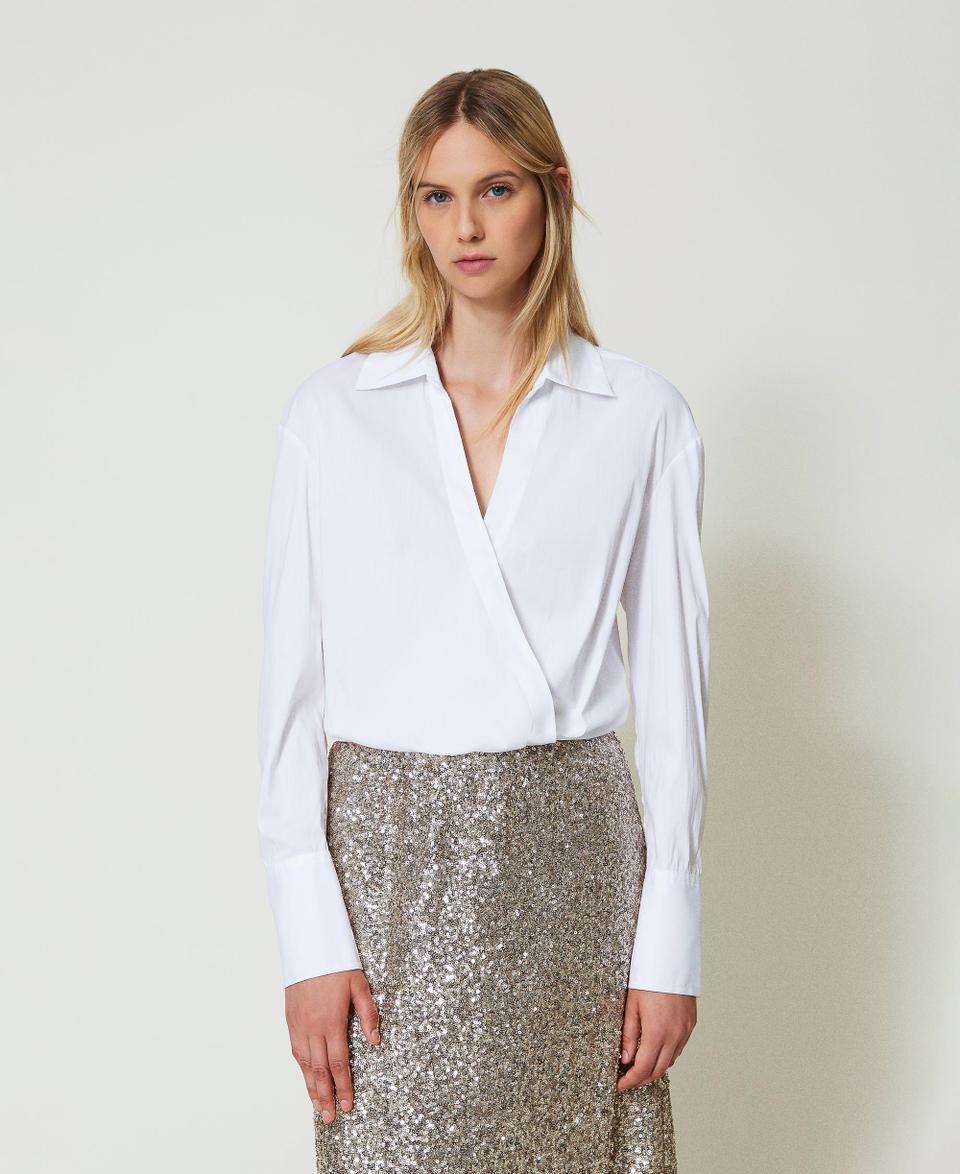 Twin Set Blusa in popeline con incrocio Fino al 55% di sconto