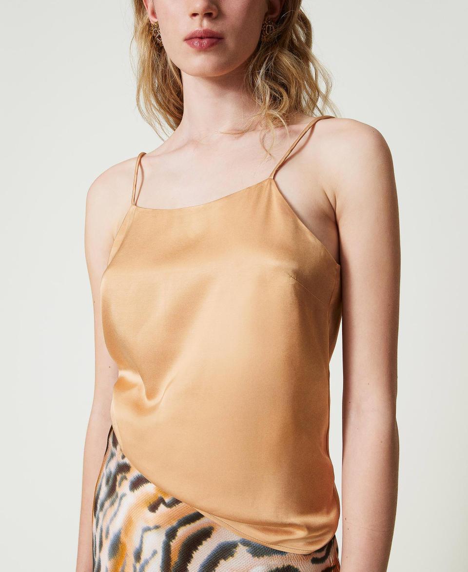 Twin Set Top in raso con scollo dritto In Vendita