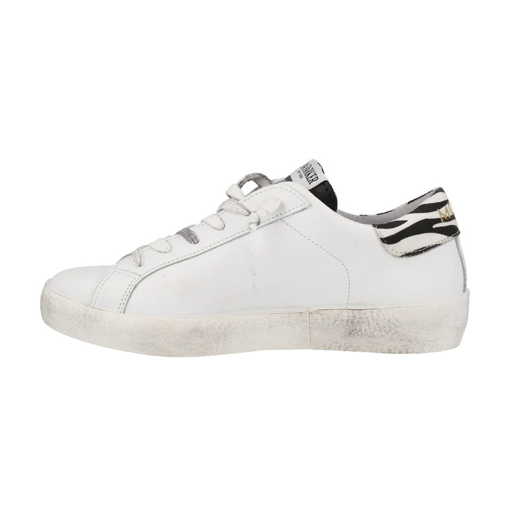 Uma Parker SuperMoon Zebra Presa