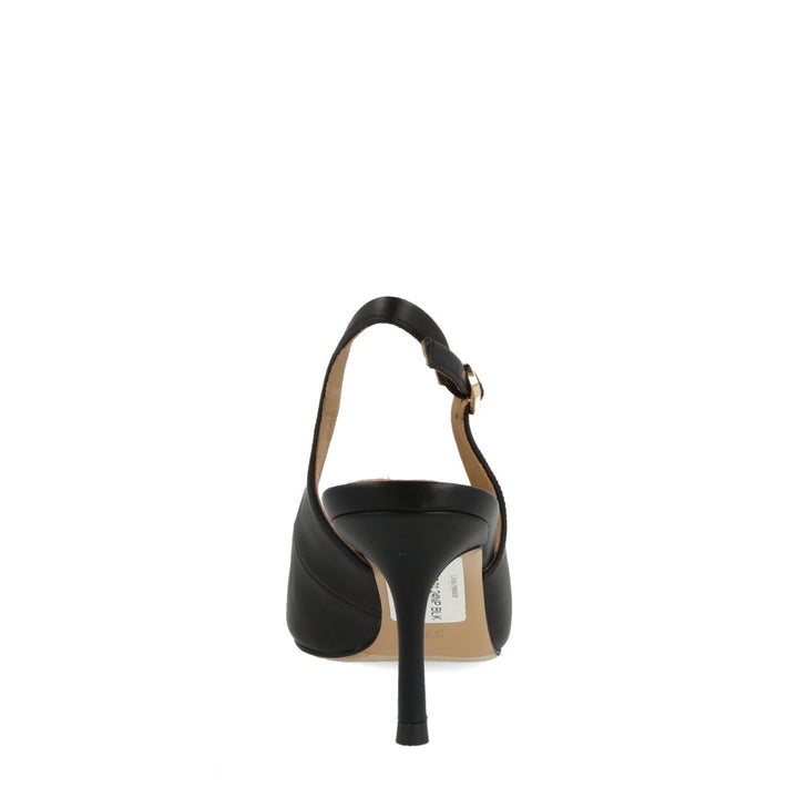 Uma Parker Chanel in Nappa Nero Presa