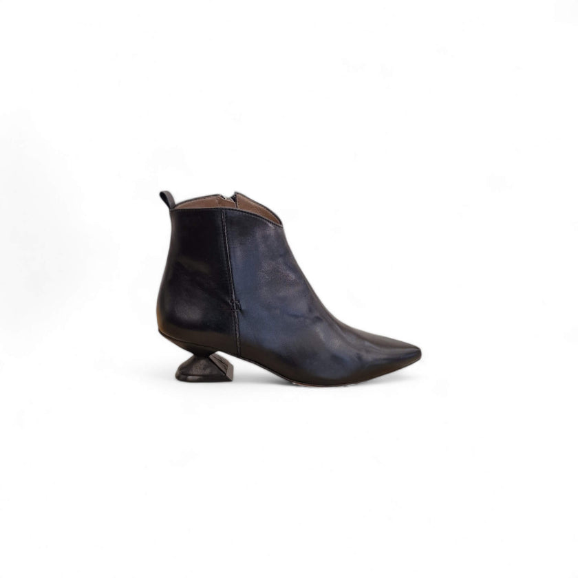 Viola Ricci Linda - stivaletto in pelle guanto nero Saldi