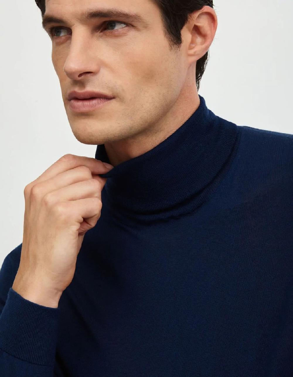 Xacus Maglia Blu Filato lana merino finezza 18