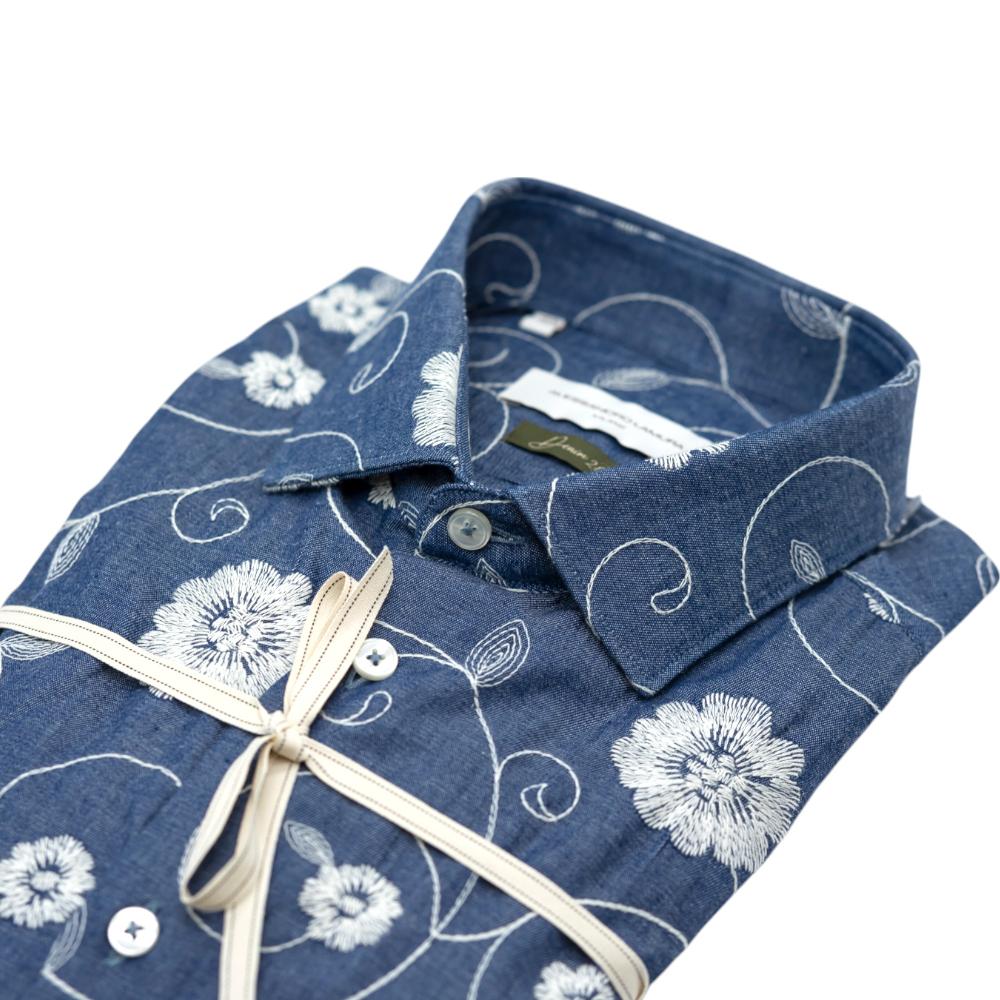 Alessandro Lamura Camicia in Denim Blu con Motivo Floreale Bianco Acquista Ora