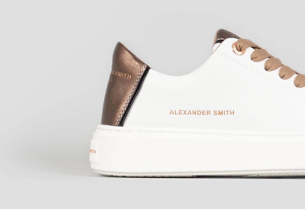 Alexander Smith LONDON WOMAN WHITE BRONZE In Linea