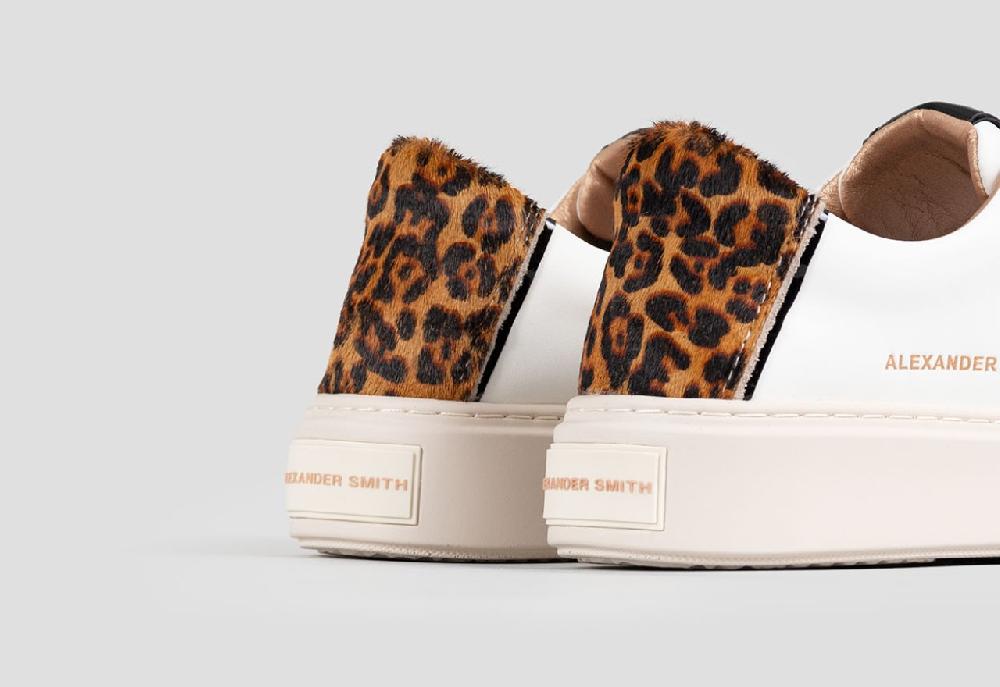 Alexander Smith LONDON WOMAN WHITE MAC SAND Vendita