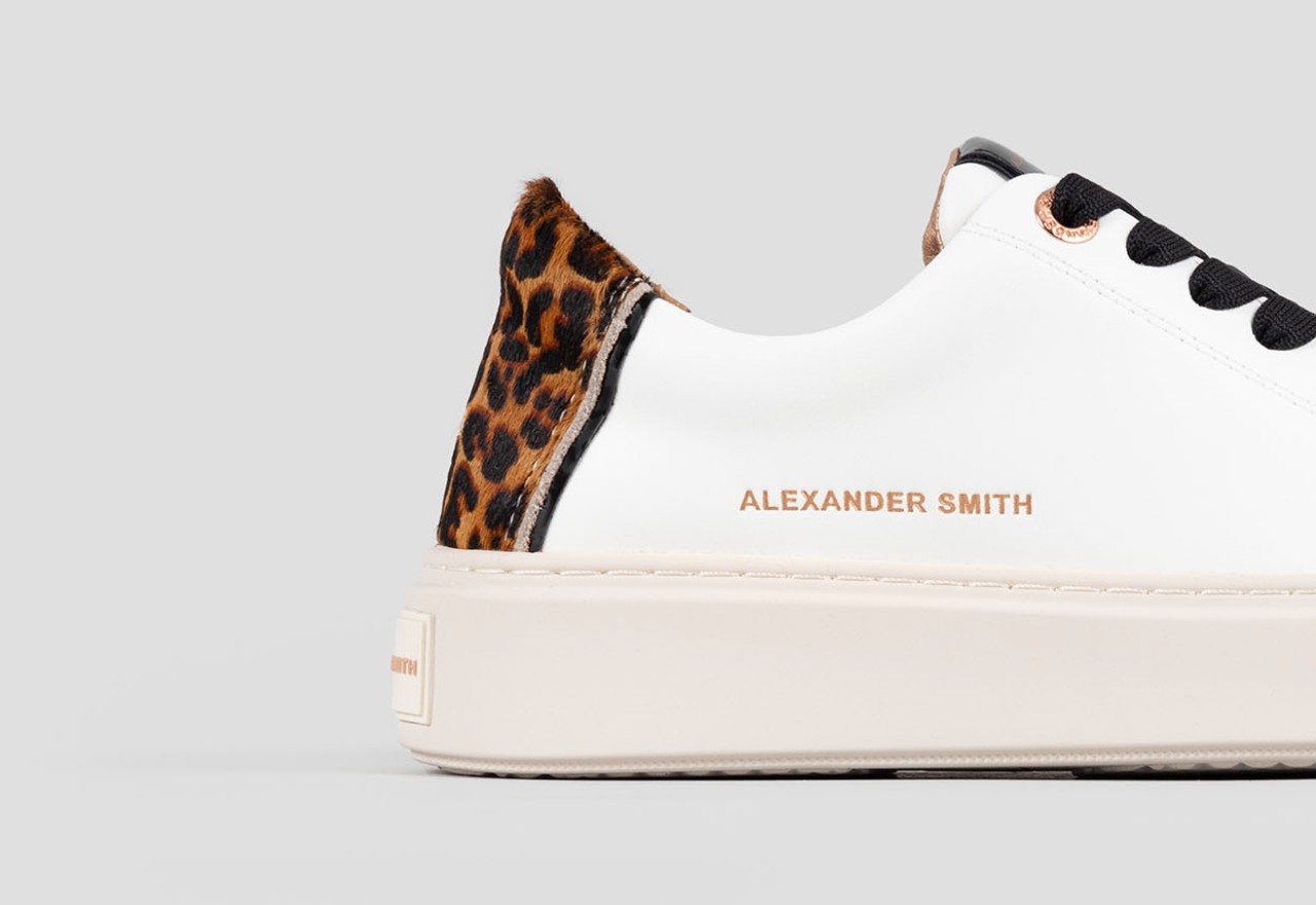 Alexander Smith LONDON WOMAN WHITE MAC SAND Vendita