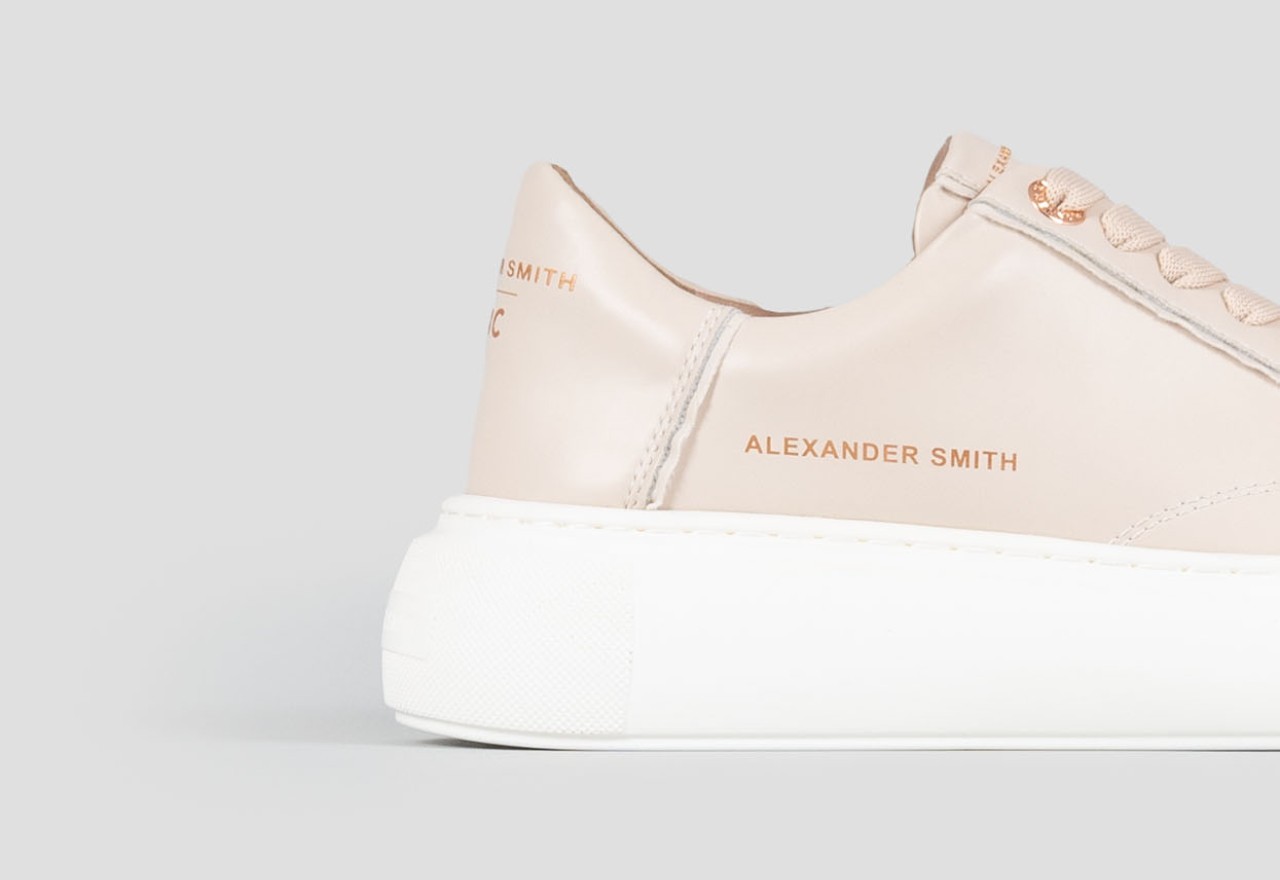 Alexander Smith ECO-GREENWICH WOMAN SAND Offerte